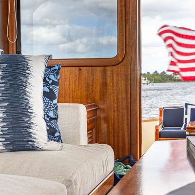 Falcon Yacht 12