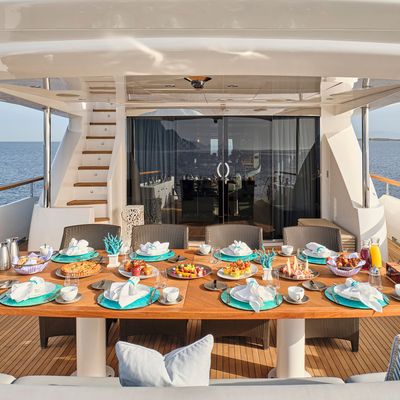 Dragon Yacht 11