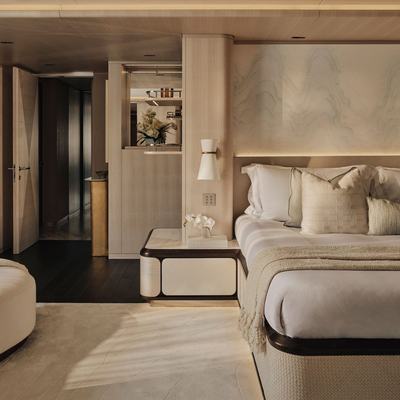 M Yacht 14