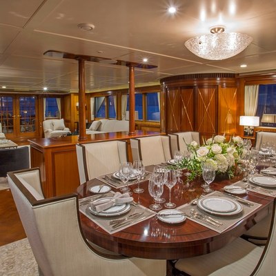 Moon River Yacht 14