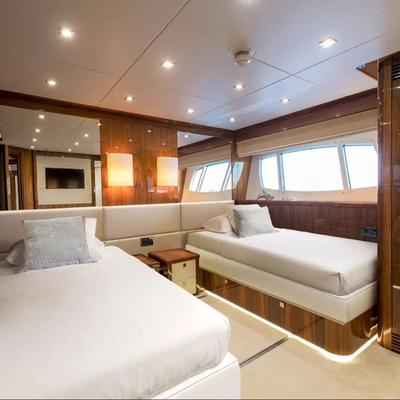 Anya Yacht 15