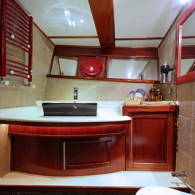 Nautilus Yacht 12
