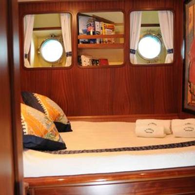 Gacela Yacht 15