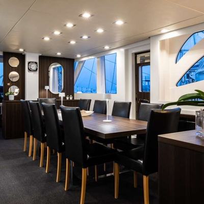 Aria Yacht 12