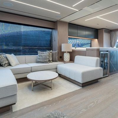 Ascend Yacht 12