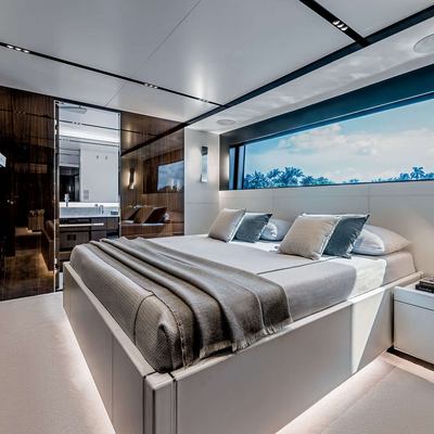 Tasty Waves Yacht 13