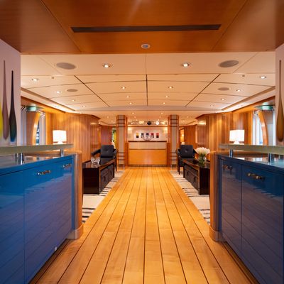 Victoria Del Mar Yacht 11