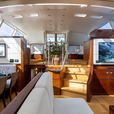 Radiance Yacht 12
