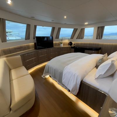 Dream Yacht 15