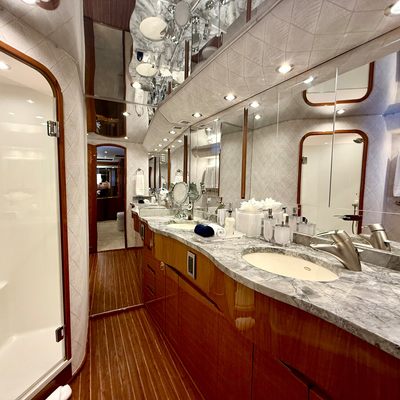Doc Z Yacht 15