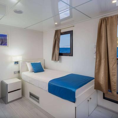 Amalia Yacht 14