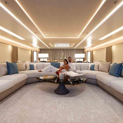 Symmetry Yacht 14