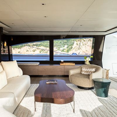 Twizzle Yacht 11