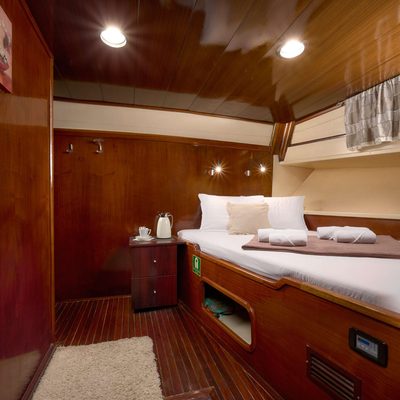 Agora Yacht 11