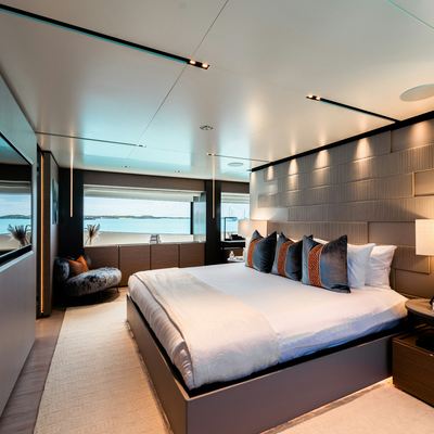 Fifi Yacht 15