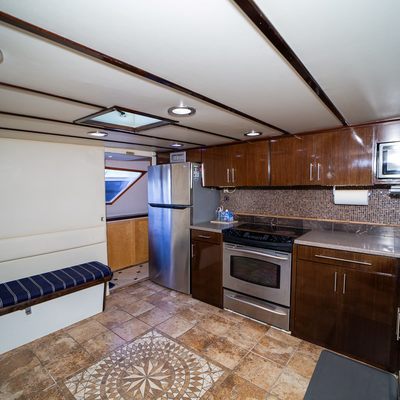 Justine Yacht 15
