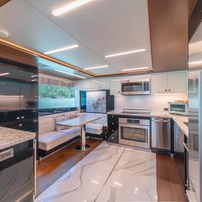 Voyager Yacht 14