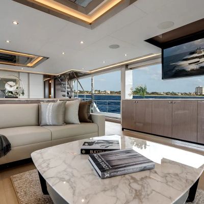 50 FIFTY Yacht 15