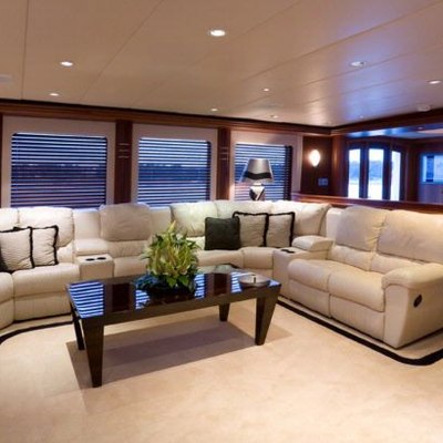 Sentimental Yacht 13