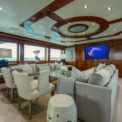 Lucy Yacht 12
