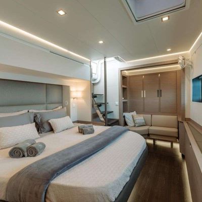 Azure Yacht 12