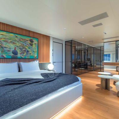 Infinite Cat Yacht 15