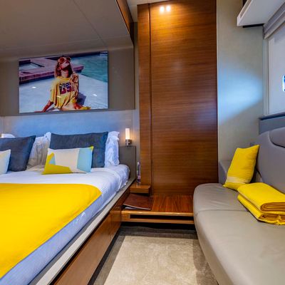 Riviera Sun Yacht 15