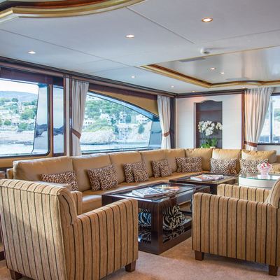 Diane Yacht 14