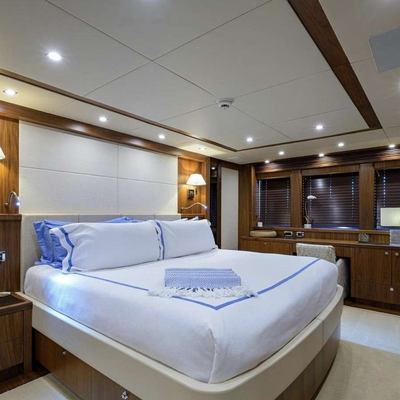 Natural 9 Yacht 15