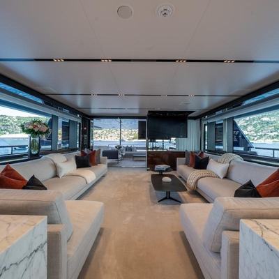 Tasty Waves Yacht 11