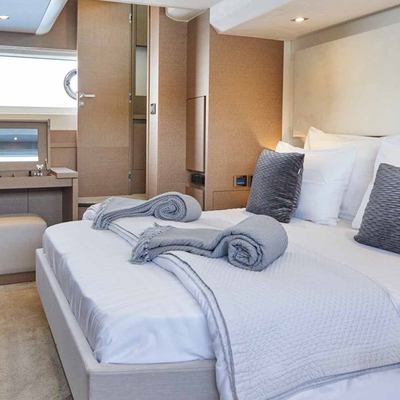 Simull Yacht 13