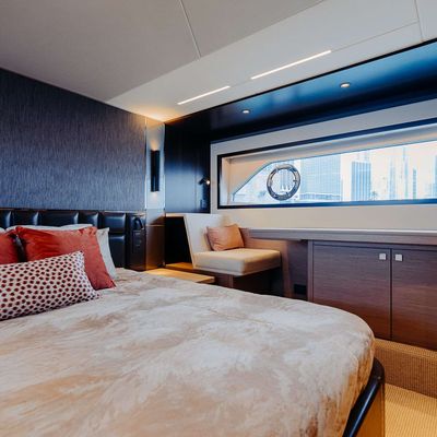 Earl Grey Yacht 13