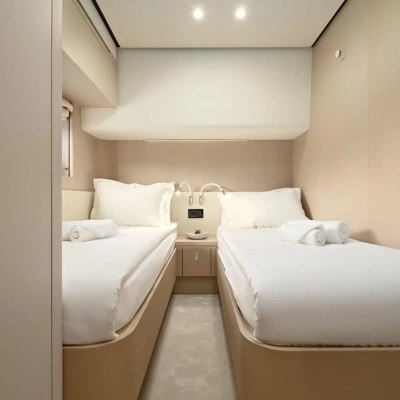 Pangea Yacht 15
