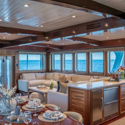 Surfbird Yacht 13