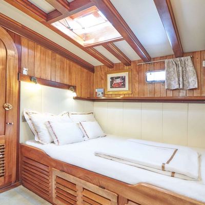 Libra Yacht 15