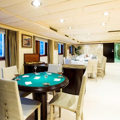 Esmeralda Yacht 15