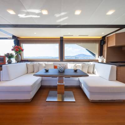 Bella Luna Yacht 11