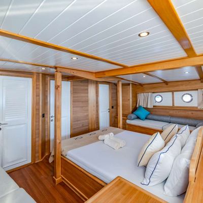 Amazon Solo Yacht 13