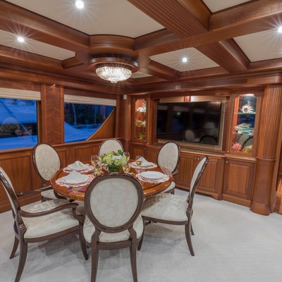Otium Yacht 13