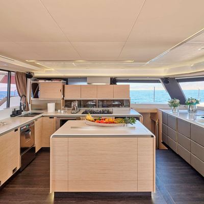 Sunmoon Yacht 12