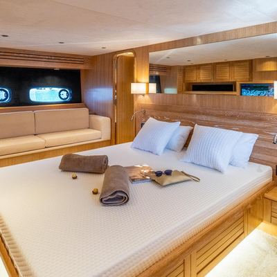 Cloud 9 Yacht 14