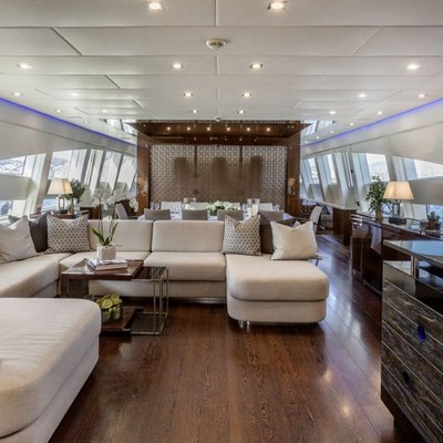 Toy Yacht 11