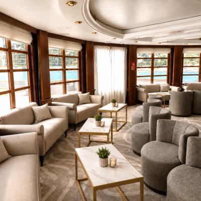 Blue Zephyr Yacht 12