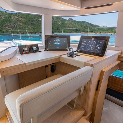 Imladris Yacht 14