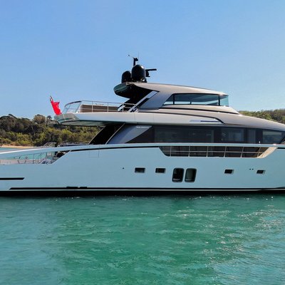 hard 8 yacht charter