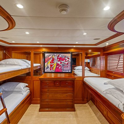 Drumbeat Yacht 15