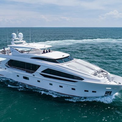 yacht adagio kingstown proprietario