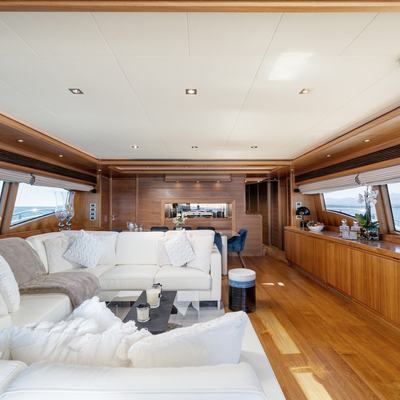Ethna Yacht 15