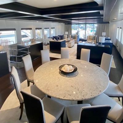 Lotus Yacht 8
