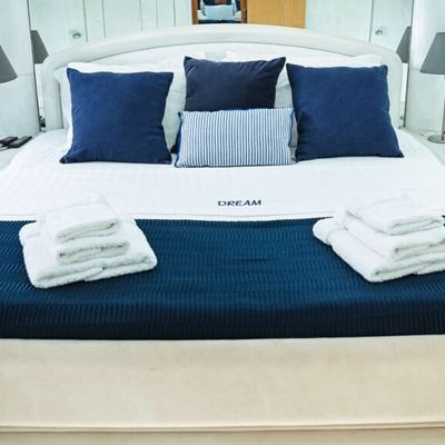 Dream Yacht 14